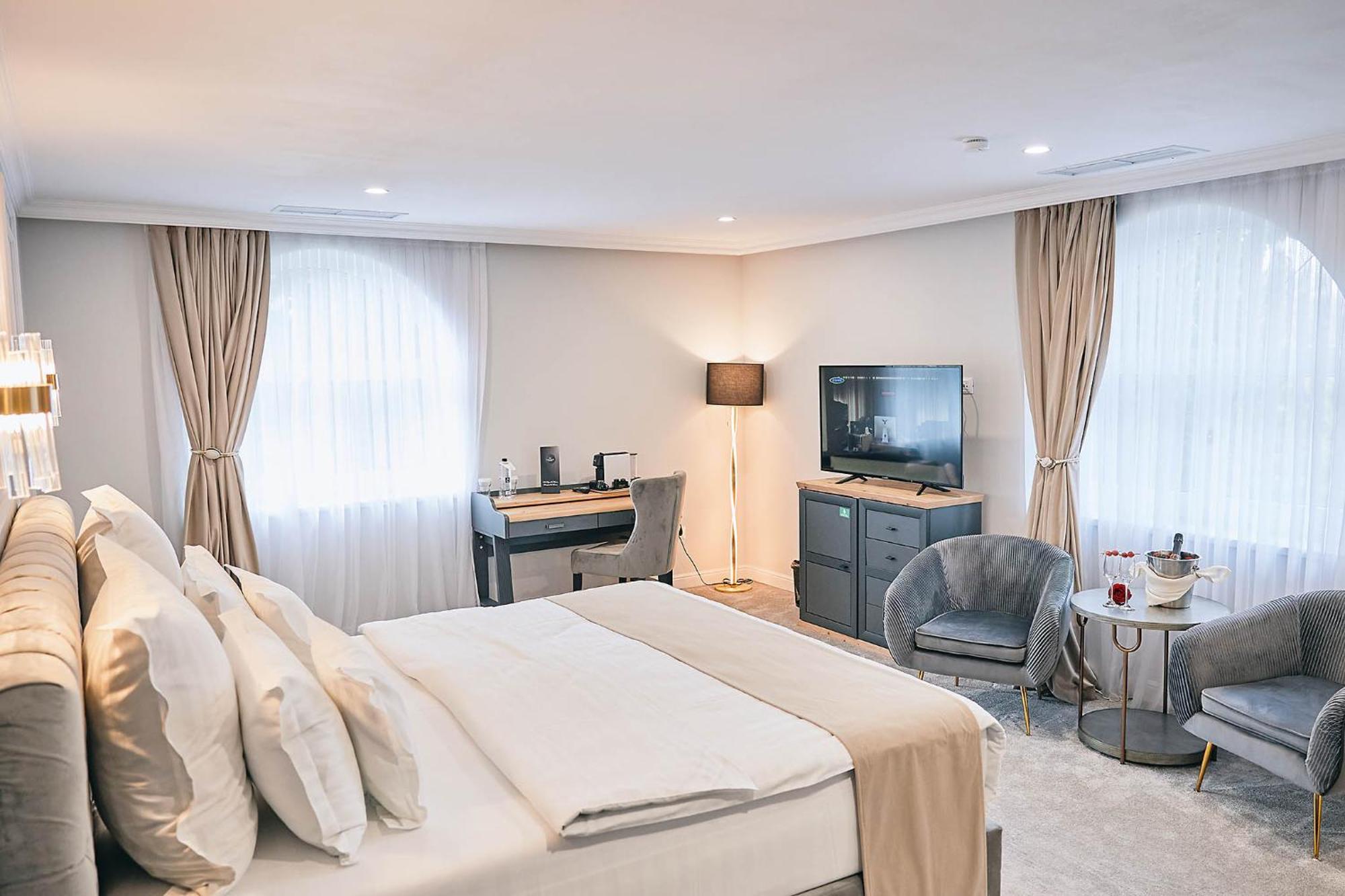 Lacul Verde Resort Πλοέστι Εξωτερικό φωτογραφία